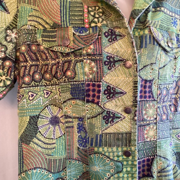 💲  FINAL PRICE!  … CHICO’S Denim-like top!  Size Med - Picture 2 of 5